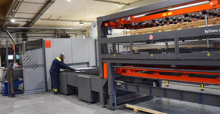 Uusi kone toi uudet mahdollisuudet – VKK päivitti leikkauskaluston